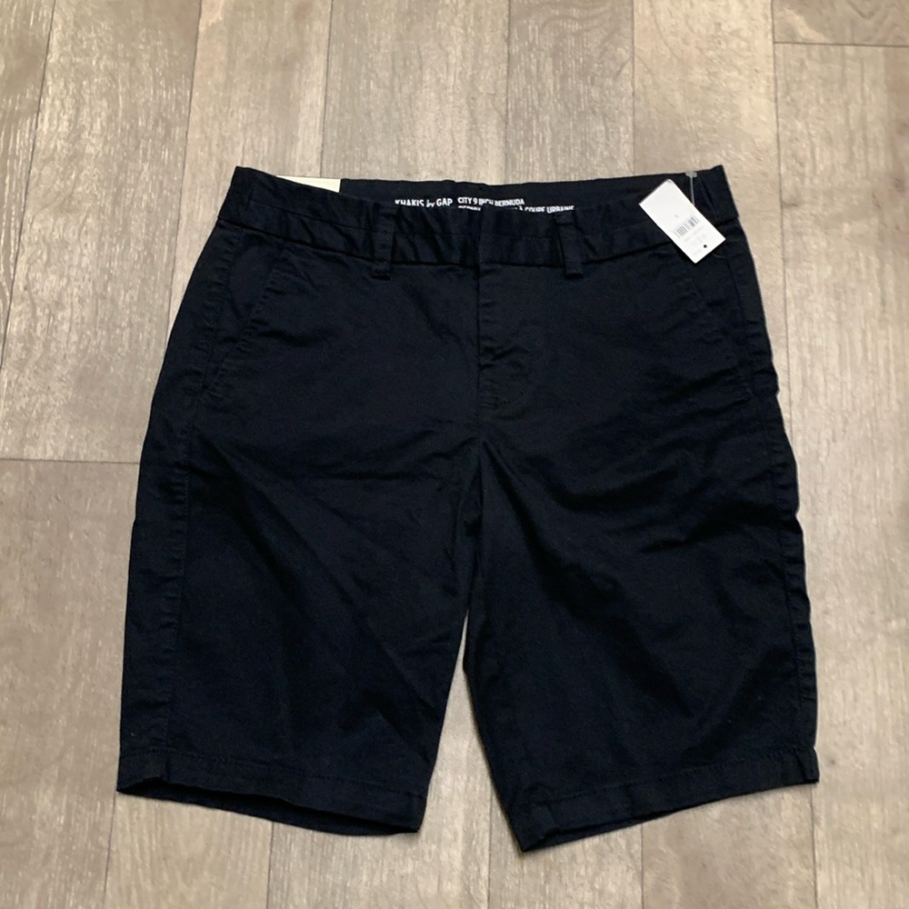 Womens NWT‎ Khakis By Gap The City Bermuda Black Shorts